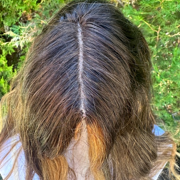 100% Human Hair Natural Ombre Brown and Blonde Wavy Hair Shoulder Length Wig - Picture 12 of 14